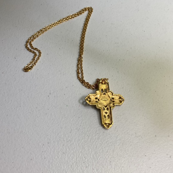 Vintage Avon Enameled Cross - Picture 5 of 7
